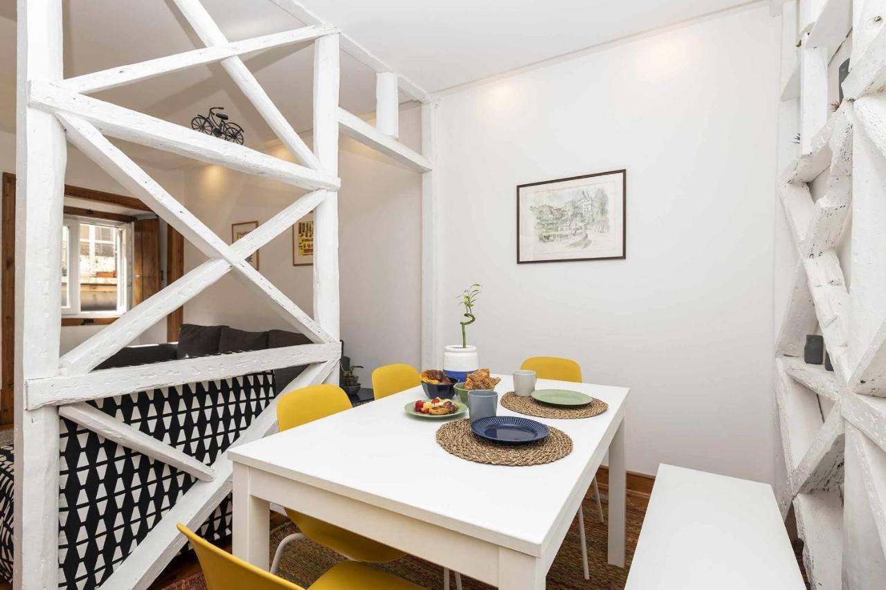 Typical Portuguese Apartment In Sao Bento Lissabon Buitenkant foto
