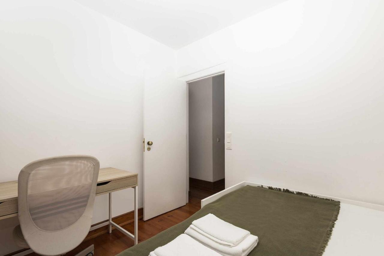 Typical Portuguese Apartment In Sao Bento Lissabon Buitenkant foto