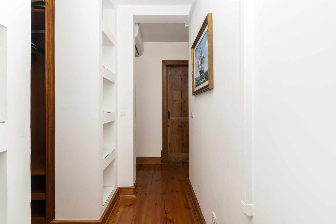 Typical Portuguese Apartment In Sao Bento Lissabon Buitenkant foto